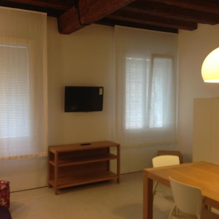 Appartamento Carbona Sconta เวนิส ภายนอก รูปภาพ