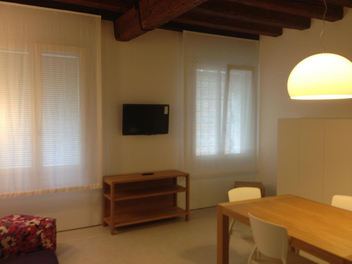 Appartamento Carbona Sconta เวนิส ภายนอก รูปภาพ